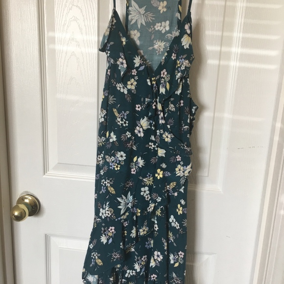 Spring/Summer Dress - Picture 2 of 3